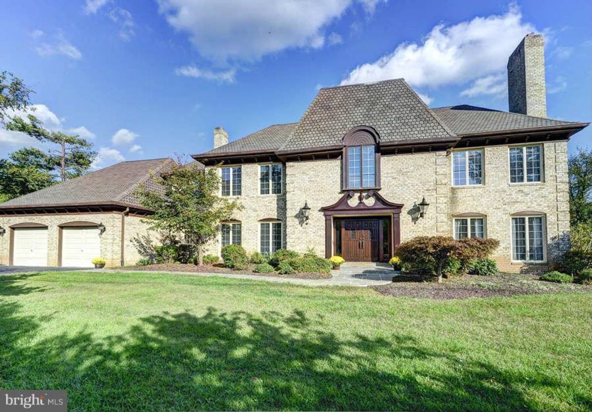 House for rent at 12009 Piney Meetinghouse Rd, Gaithersburg, MD 20878