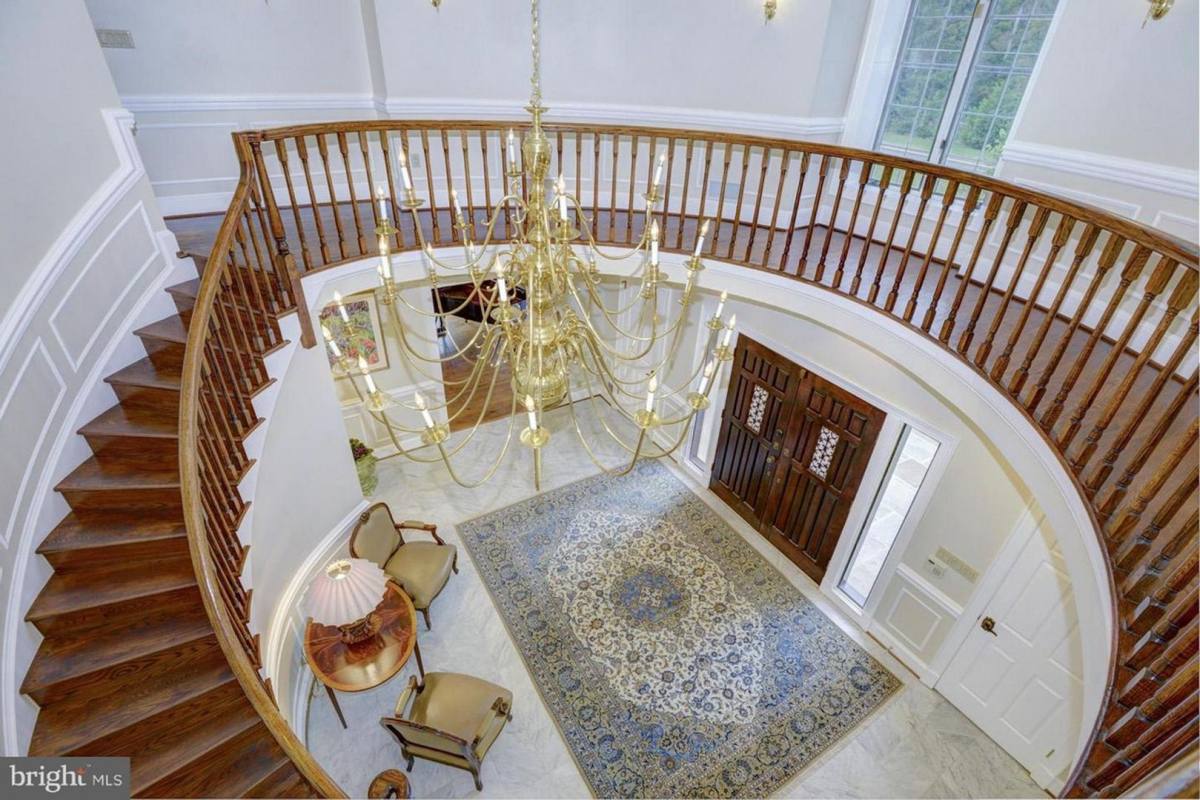 House for rent at 12009 Piney Meetinghouse Rd, Gaithersburg, MD 20878