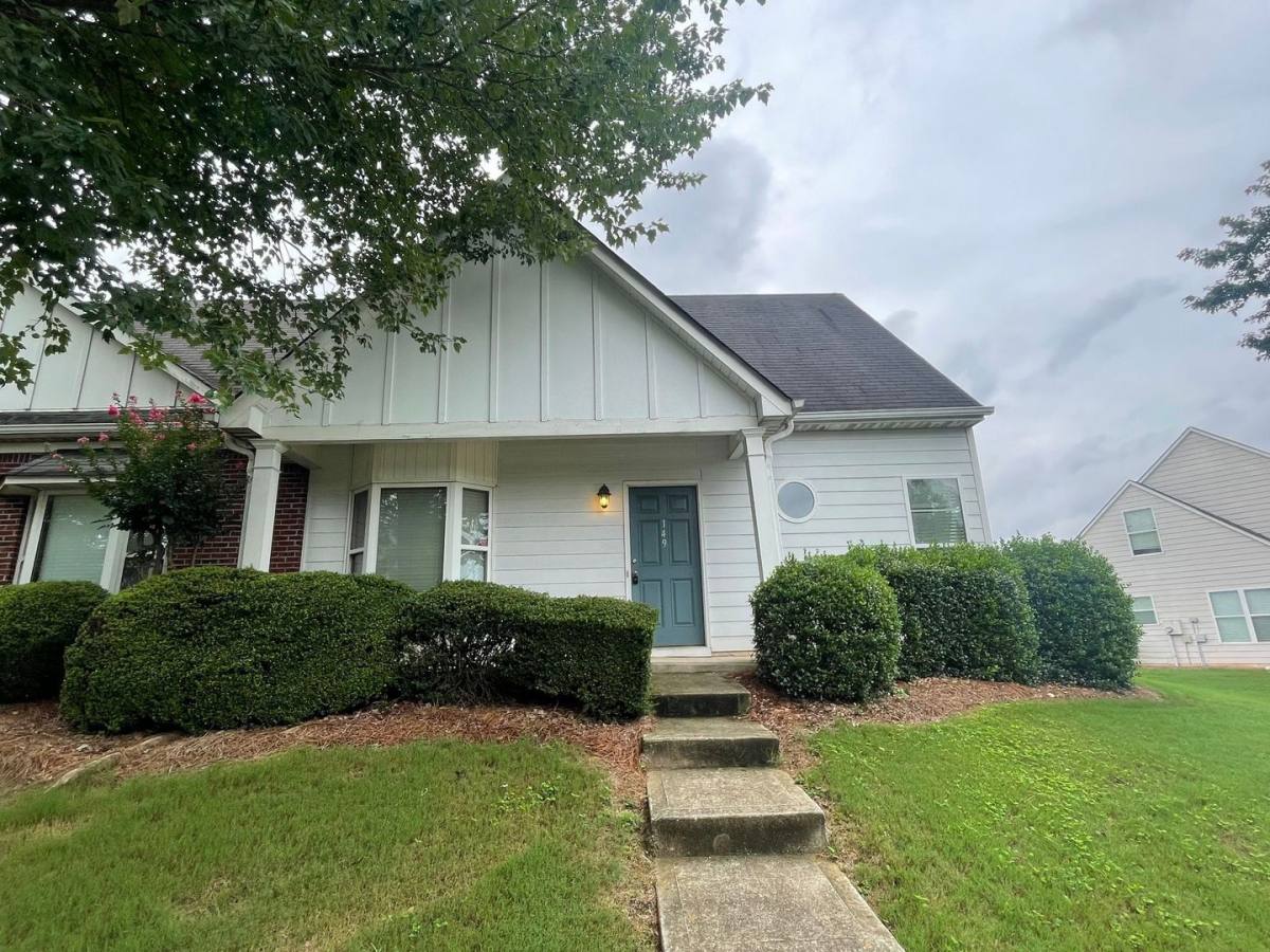 Townhouse for rent at 149 Bridgewater Circle, Athens, GA 30601