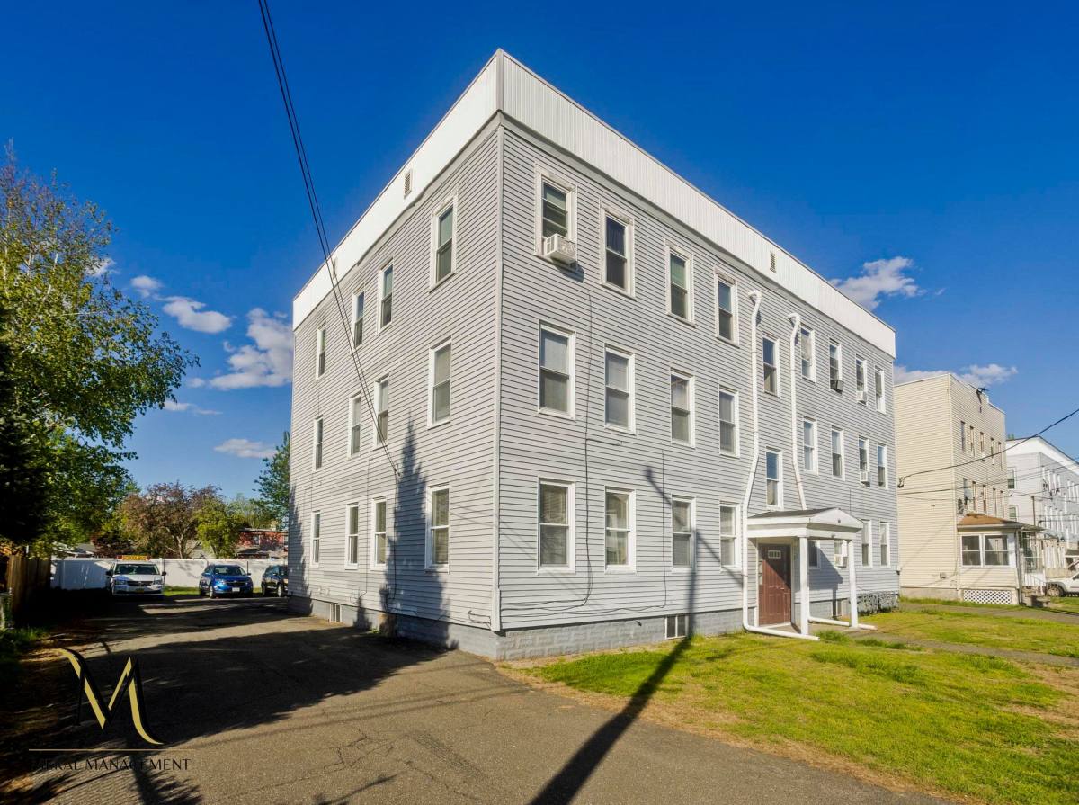 Apartment for rent at 36 Artisan St, Chicopee, MA 01013