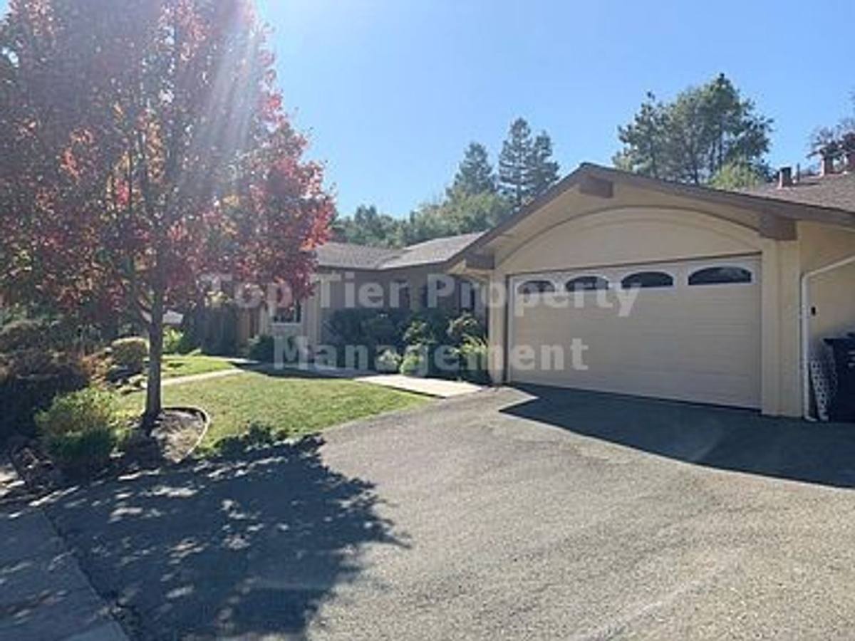 House for rent at 204 Paseo Del Rio, Moraga, CA 94556