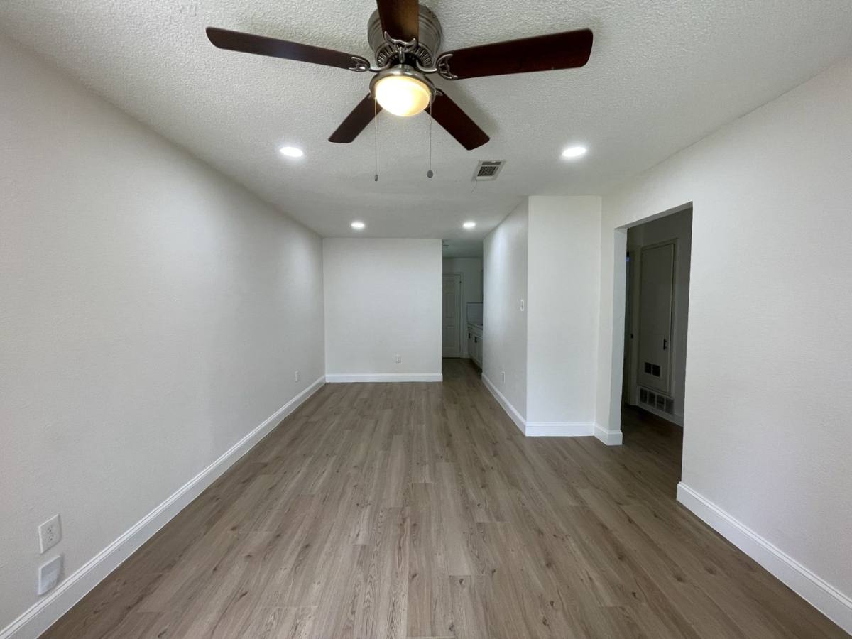 Apartment for rent at 204 Hosack St, Arlington, TX 76010