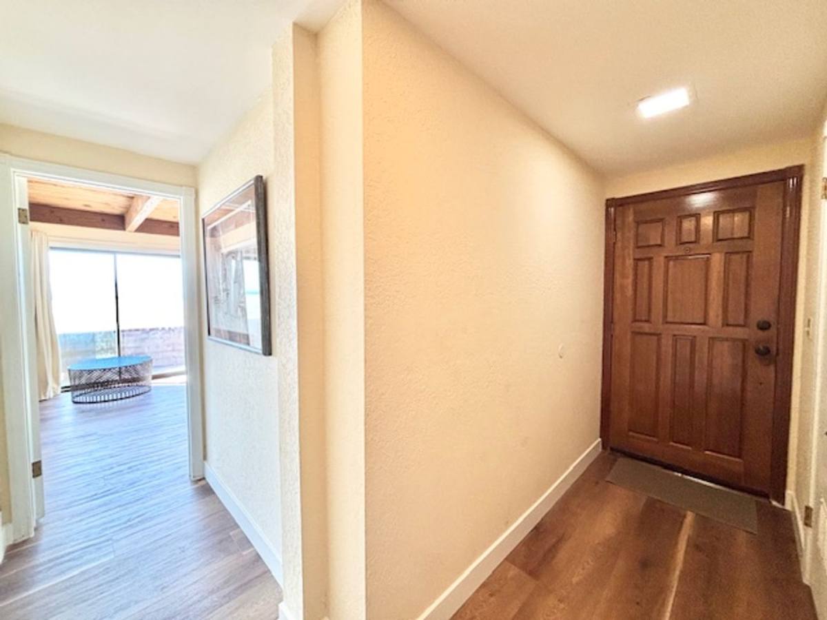 Apartment for rent at 3949 Ocean Dr, Oxnard, CA 93035