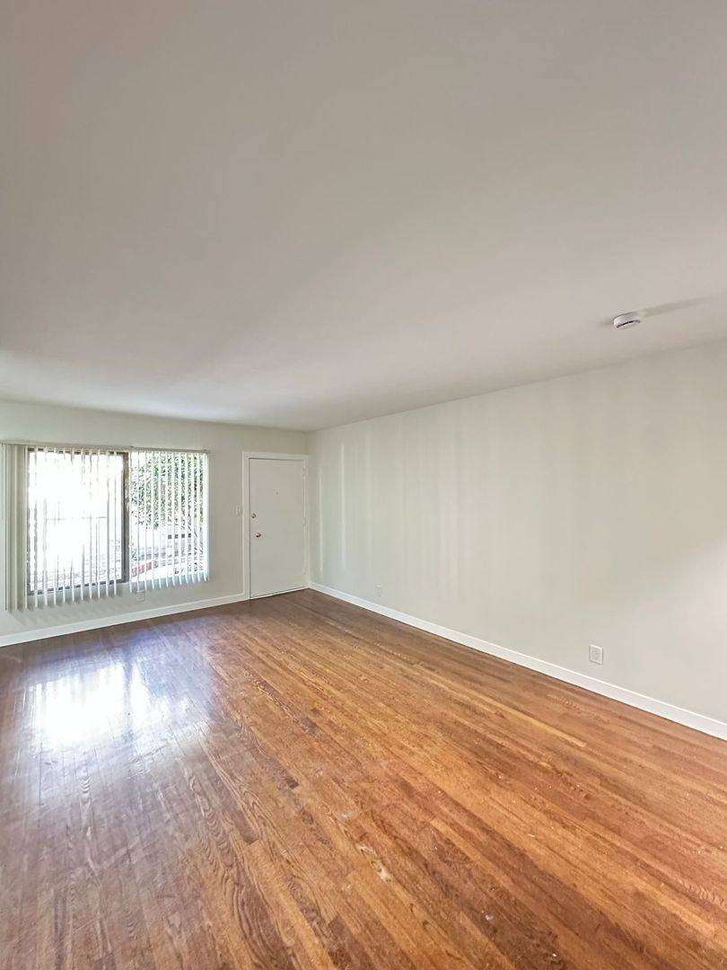 Apartment for rent at 1015 E Appleton St, Long Beach, CA 90802