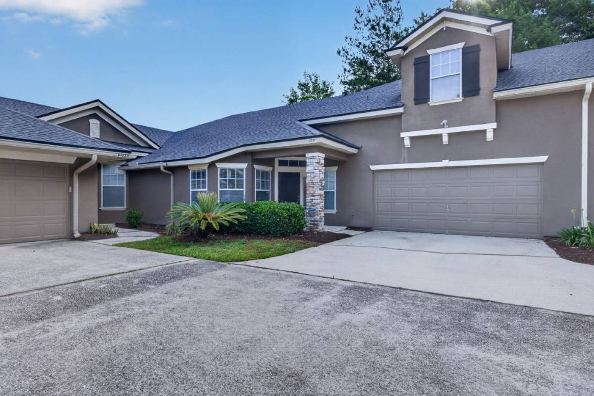 Townhouse for rent at 6377 Island Forest Dr #D, Fleming Island, FL 32003