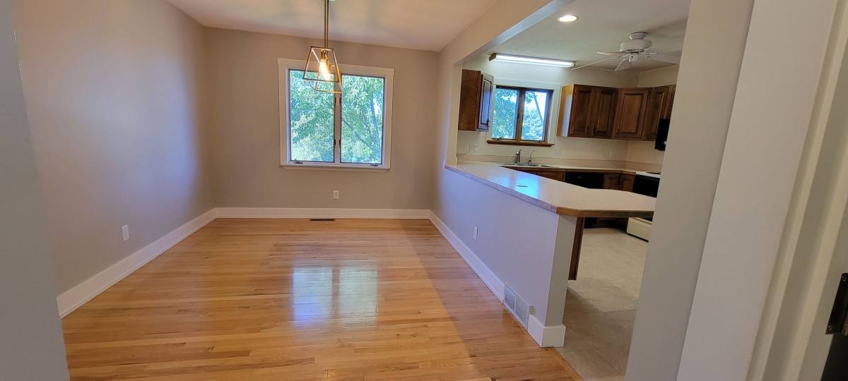 House for rent at 8892 Sunset W, Traverse City, MI 49686