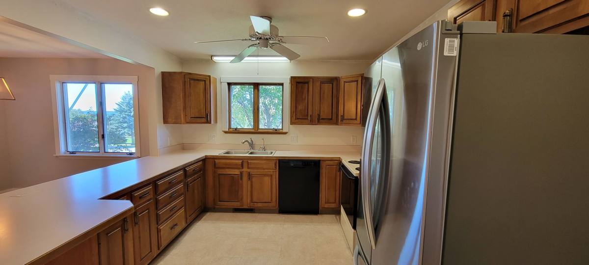 House for rent at 8892 Sunset W, Traverse City, MI 49686