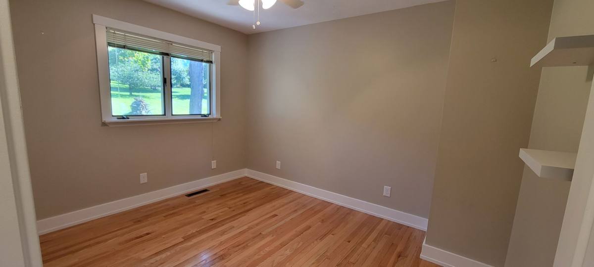 House for rent at 8892 Sunset W, Traverse City, MI 49686