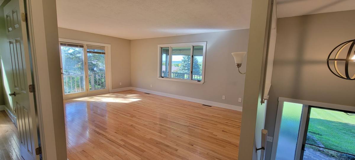 House for rent at 8892 Sunset W, Traverse City, MI 49686