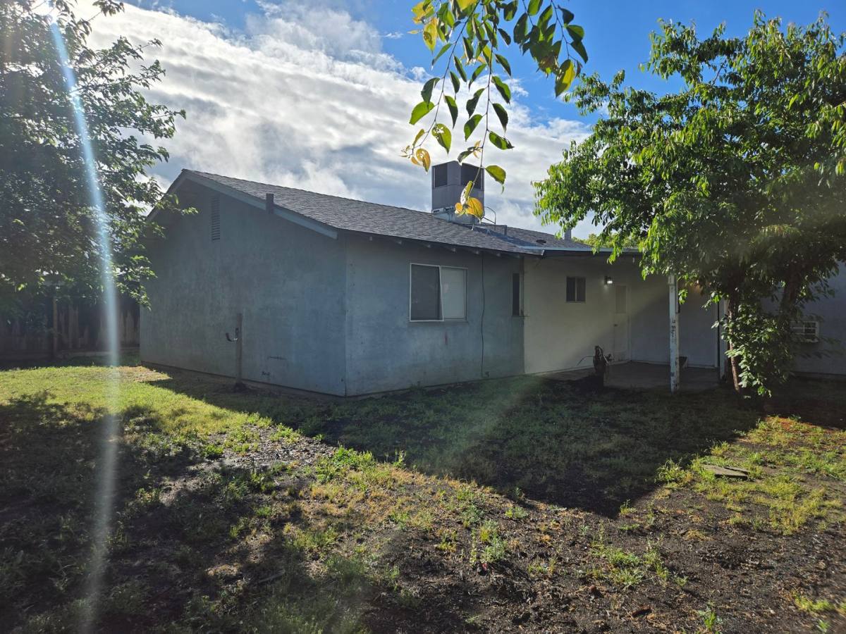 House for rent at 545 Bluefield Ave, Turlock, CA 95382