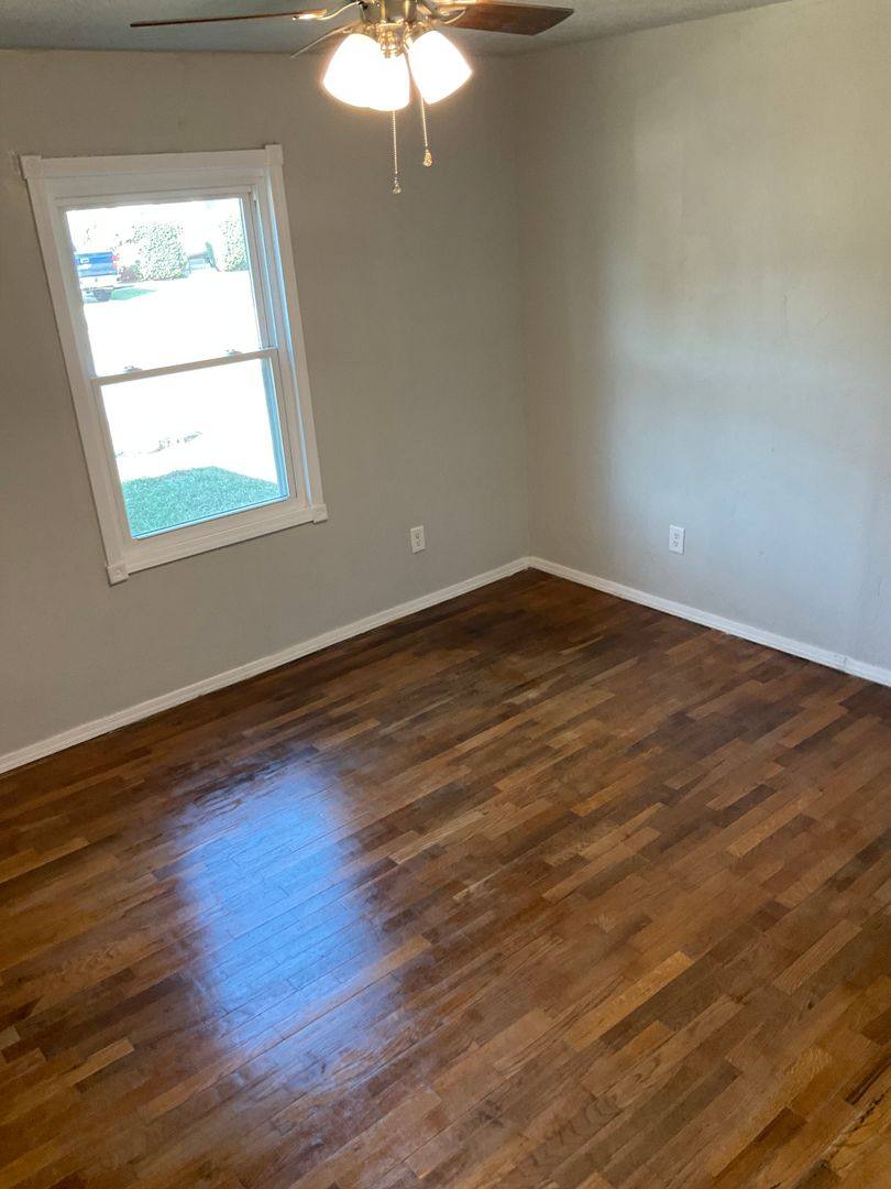 House for rent at 218 W Douglas Dr, Oklahoma City, OK 73110