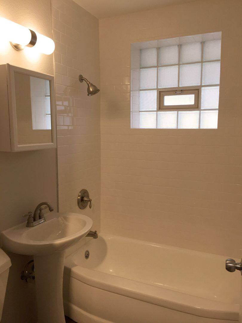Apartment for rent at 1402 Grandview Dr, Champaign, IL 61820