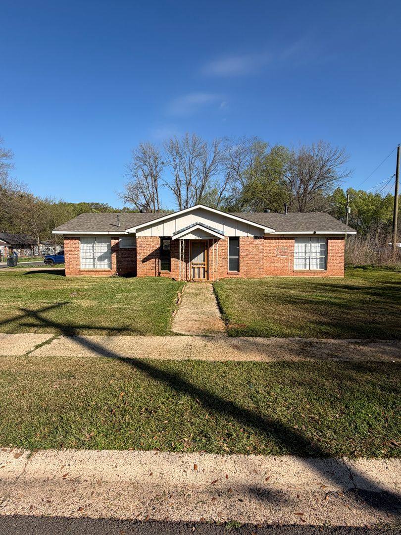 House for rent at 1250 Hawkins St, Shreveport, LA 71107