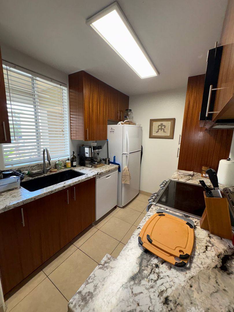 Condo for rent at 75-6081 Alii Dr, Kailua Kona, HI 96740