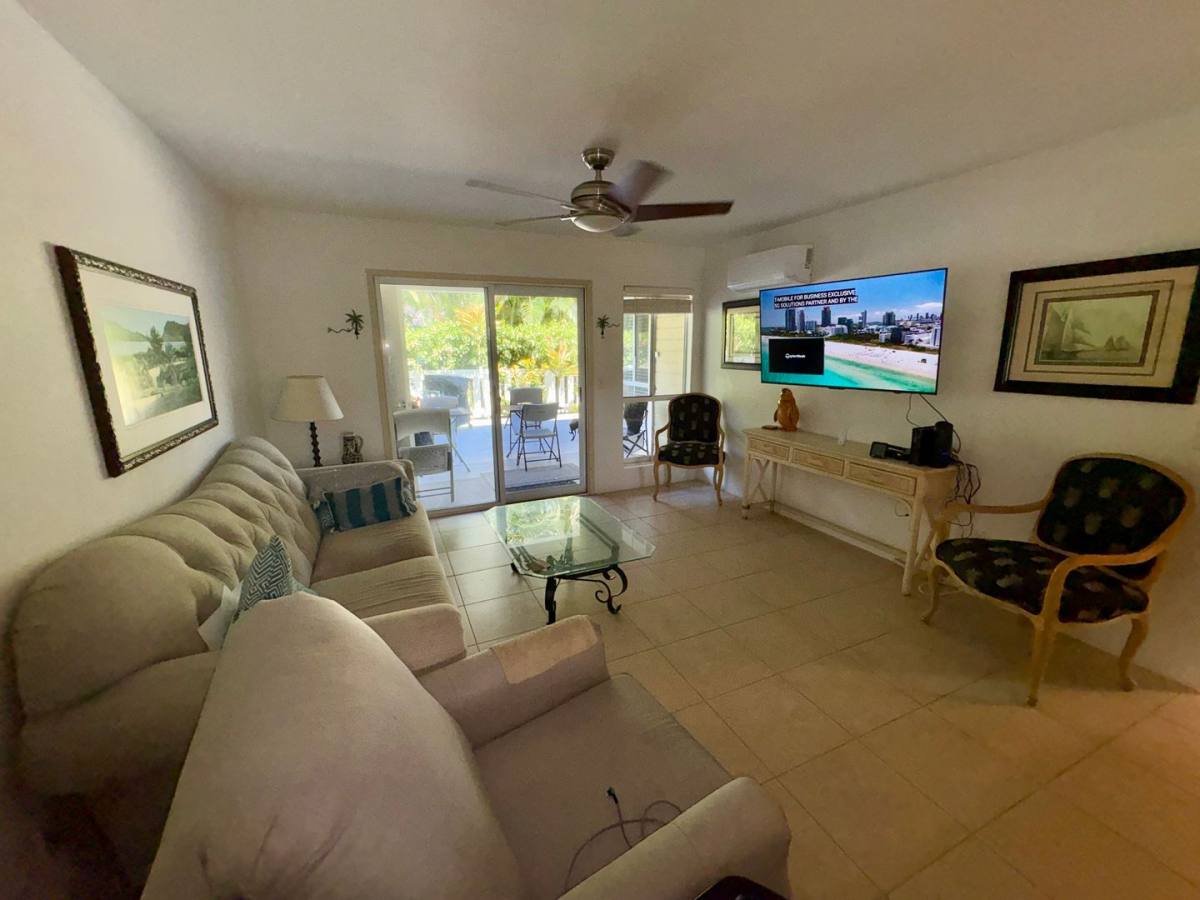 Condo for rent at 75-6081 Alii Dr, Kailua Kona, HI 96740