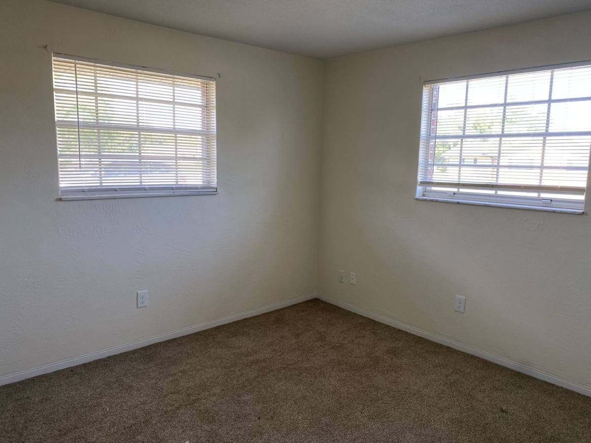 Apartment for rent at 1336 W Fowler Dr, Deltona, FL 32725