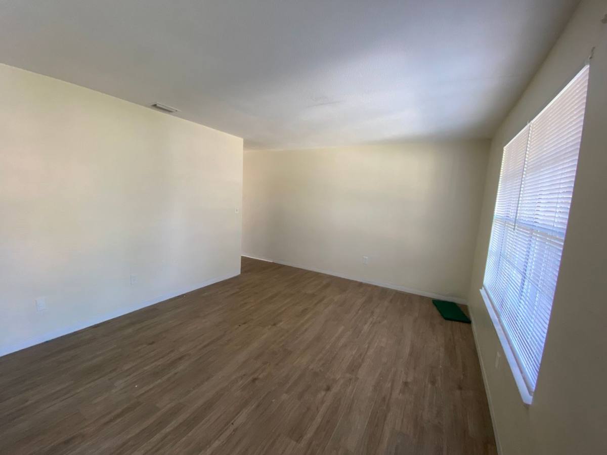 Apartment for rent at 1336 W Fowler Dr, Deltona, FL 32725