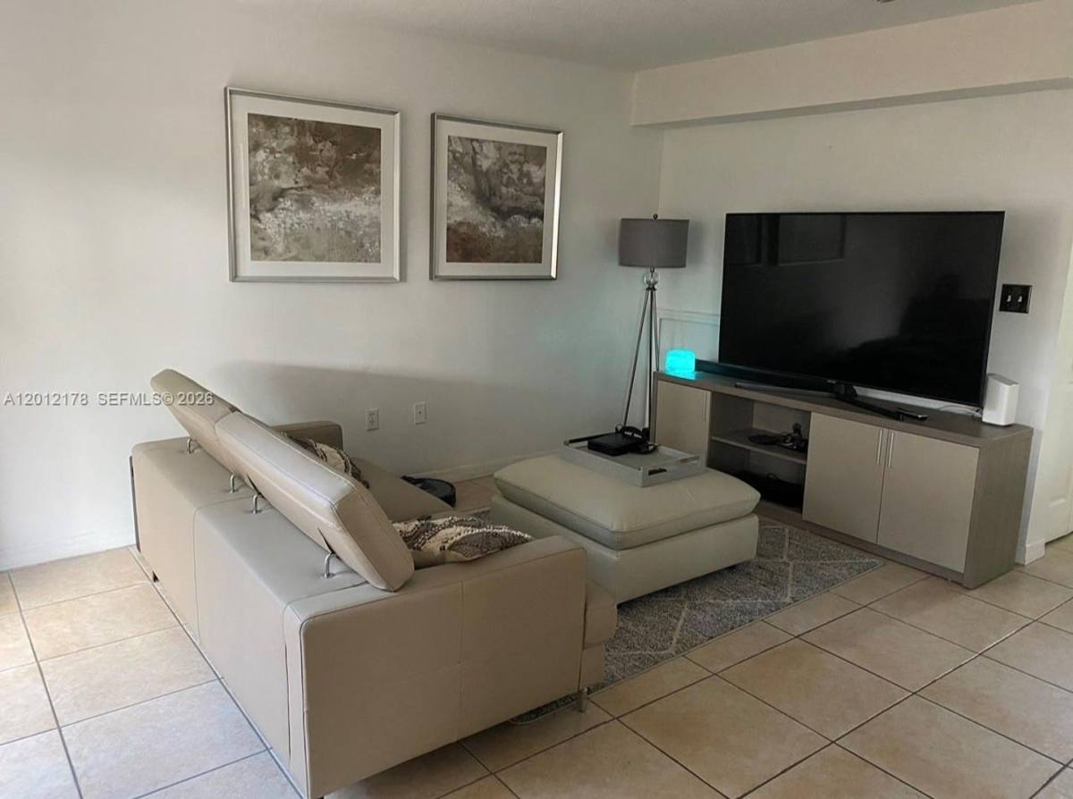 Townhouse for rent at 6995 NW 173rd Dr, Hialeah, FL 33015