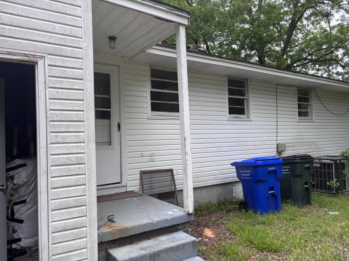 House for rent at 2317 Briarfield Rd, Kinston, NC 28501