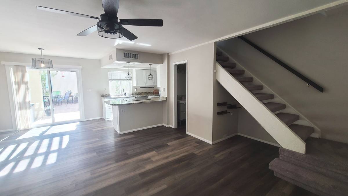 Townhouse for rent at 8645 S 51st St, Phoenix, AZ 85044