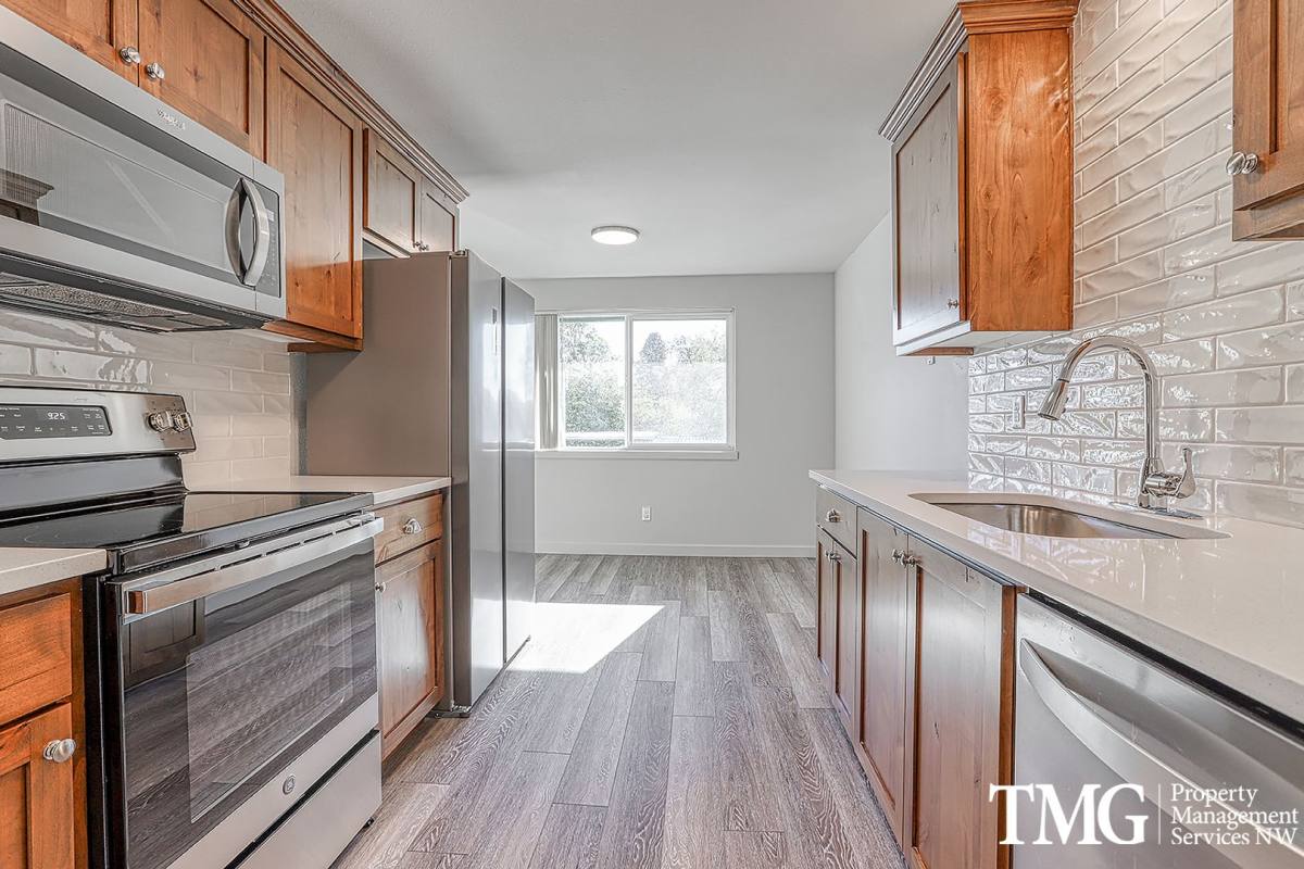 Apartment for rent at 1914 E Mill Plain Blvd, Vancouver, WA 98661