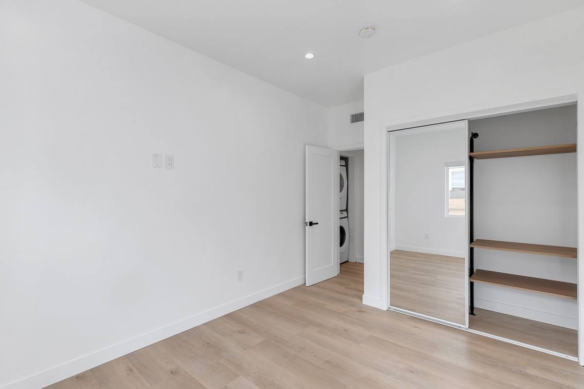 Apartment for rent at 1174 Madison Ave, Los Angeles, CA 90029