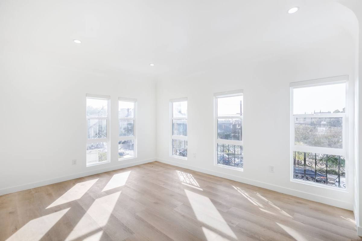 Apartment for rent at 1174 Madison Ave, Los Angeles, CA 90029