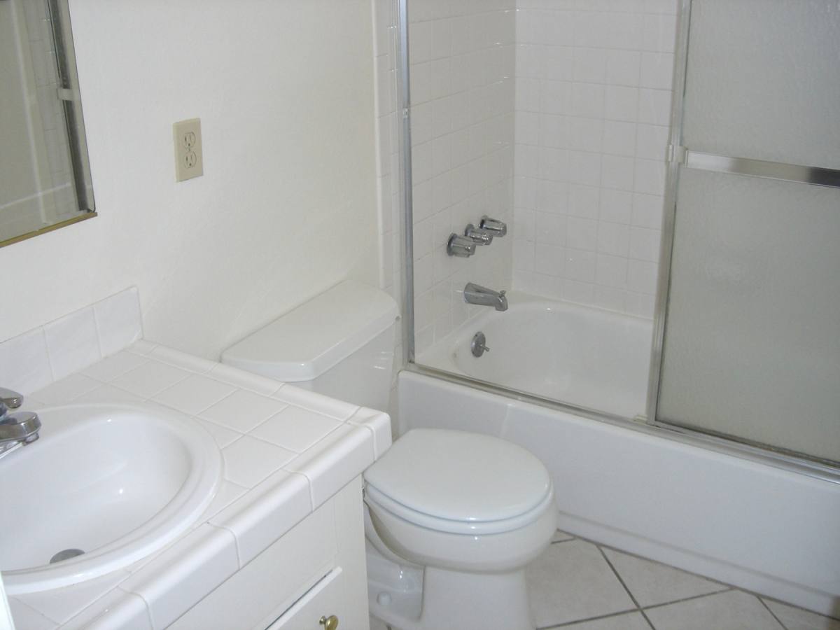 Apartment for rent at 8234-48-54 Atlanta Ave, Huntington Beach, CA 92646