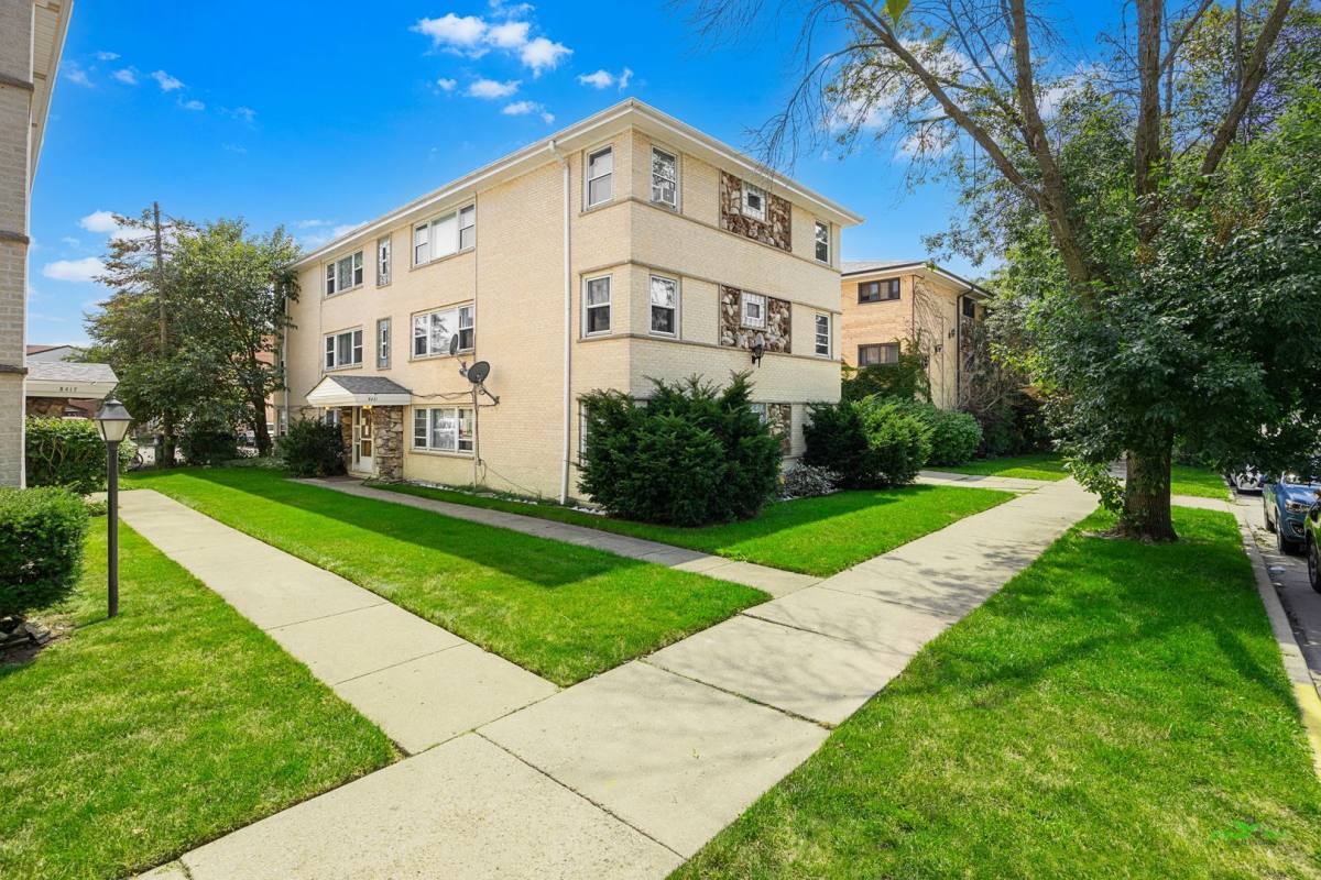 Apartment for rent at 8421 W Bryn Mawr, Chicago, IL 60631