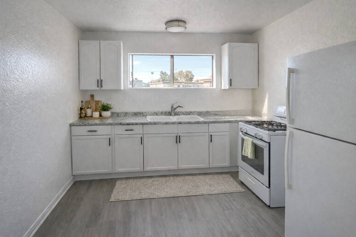 Apartment for rent at 1105 - 1107 3 4 W, Los Angeles, CA 90044