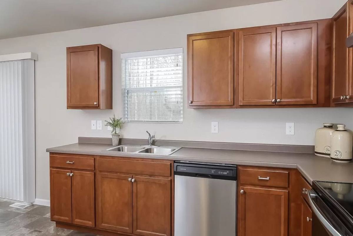House for rent at 1040 Broken Ridge Dr, Lansing, MI 48917
