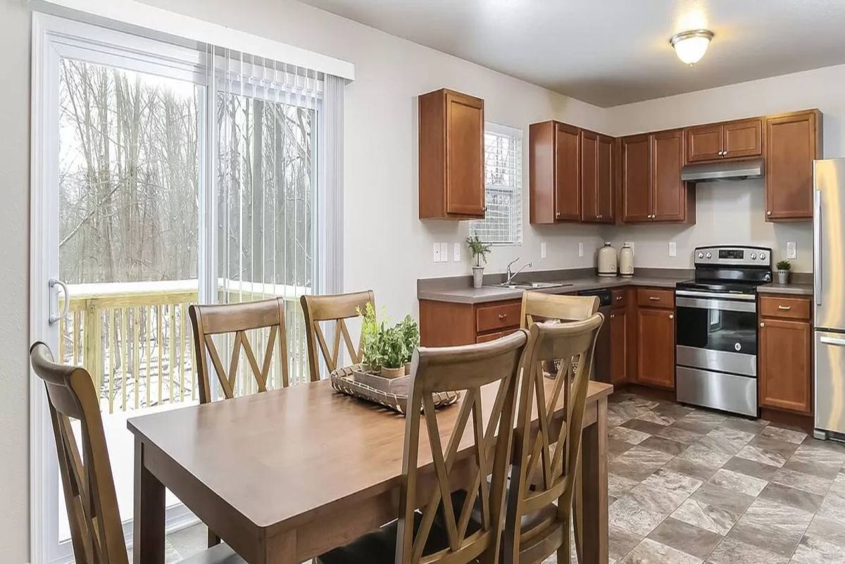 House for rent at 1040 Broken Ridge Dr, Lansing, MI 48917
