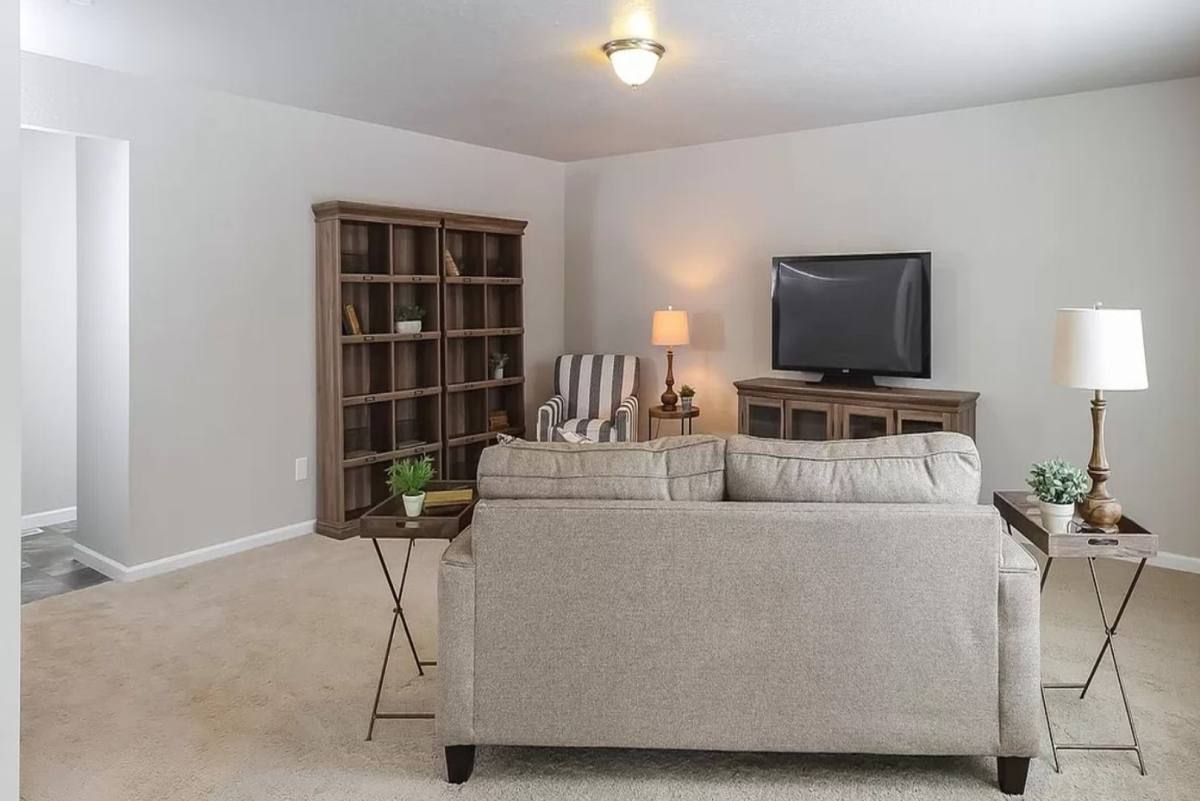 House for rent at 1040 Broken Ridge Dr, Lansing, MI 48917