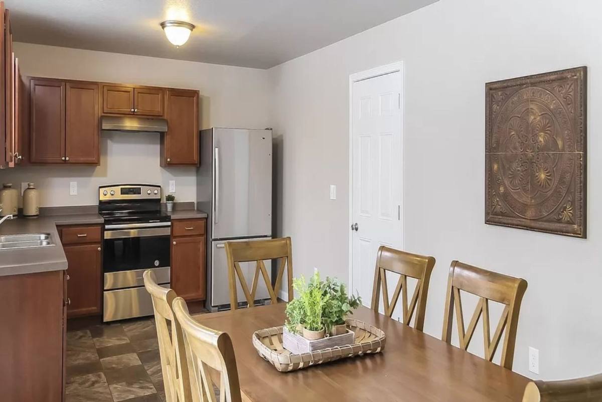 House for rent at 1040 Broken Ridge Dr, Lansing, MI 48917