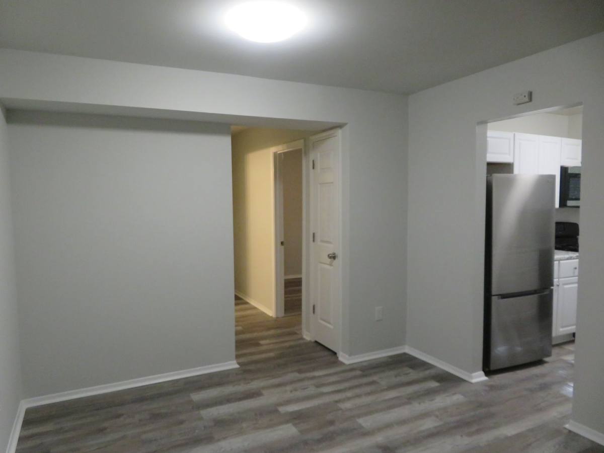 Apartment for rent at 1100 Lakeview Ave, Colonial Heights, VA 23834