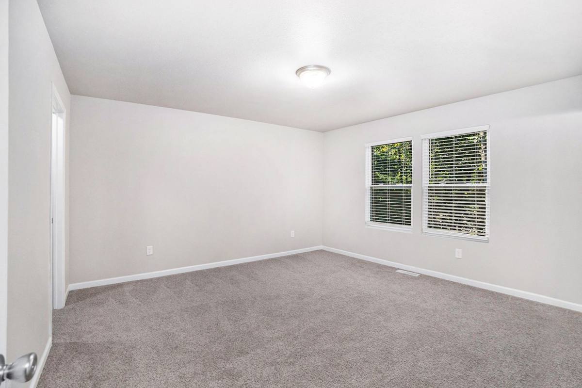 House for rent at 1048 Broken Ridge Dr, Lansing, MI 48917