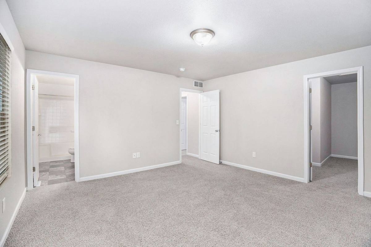 House for rent at 1048 Broken Ridge Dr, Lansing, MI 48917
