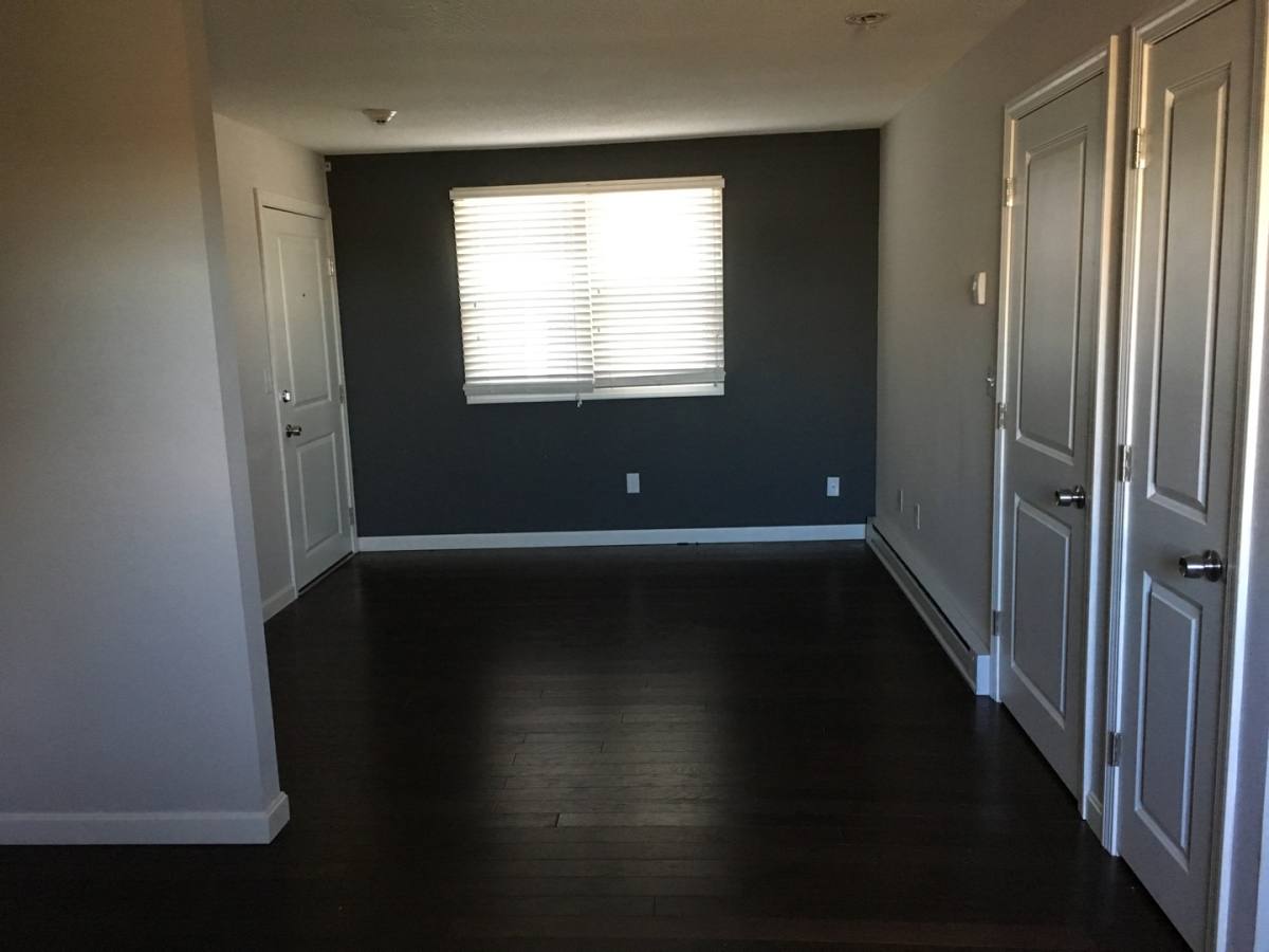 Apartment for rent at 696 N Main St, Fall River, MA 02720