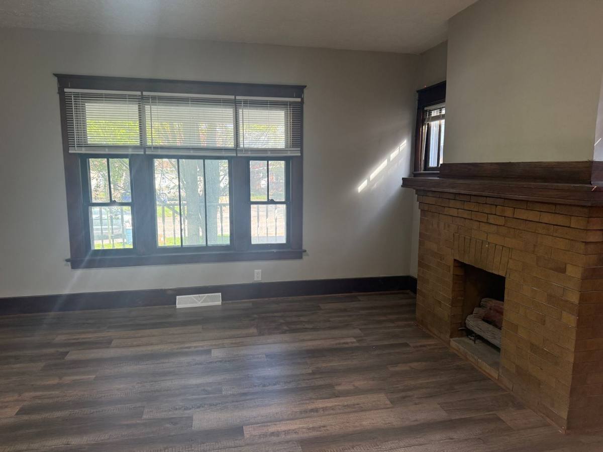 Apartment for rent at 1111-1113 Brown Ave, Erie, PA 16502