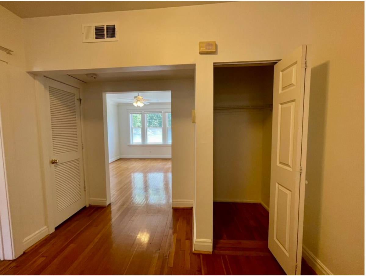 Apartment for rent at 6309 S Rosebury Ave, Saint Louis, MO 63105