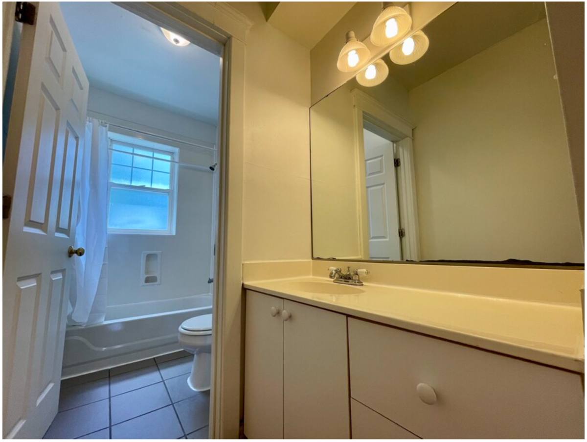 Apartment for rent at 6309 S Rosebury Ave, Saint Louis, MO 63105