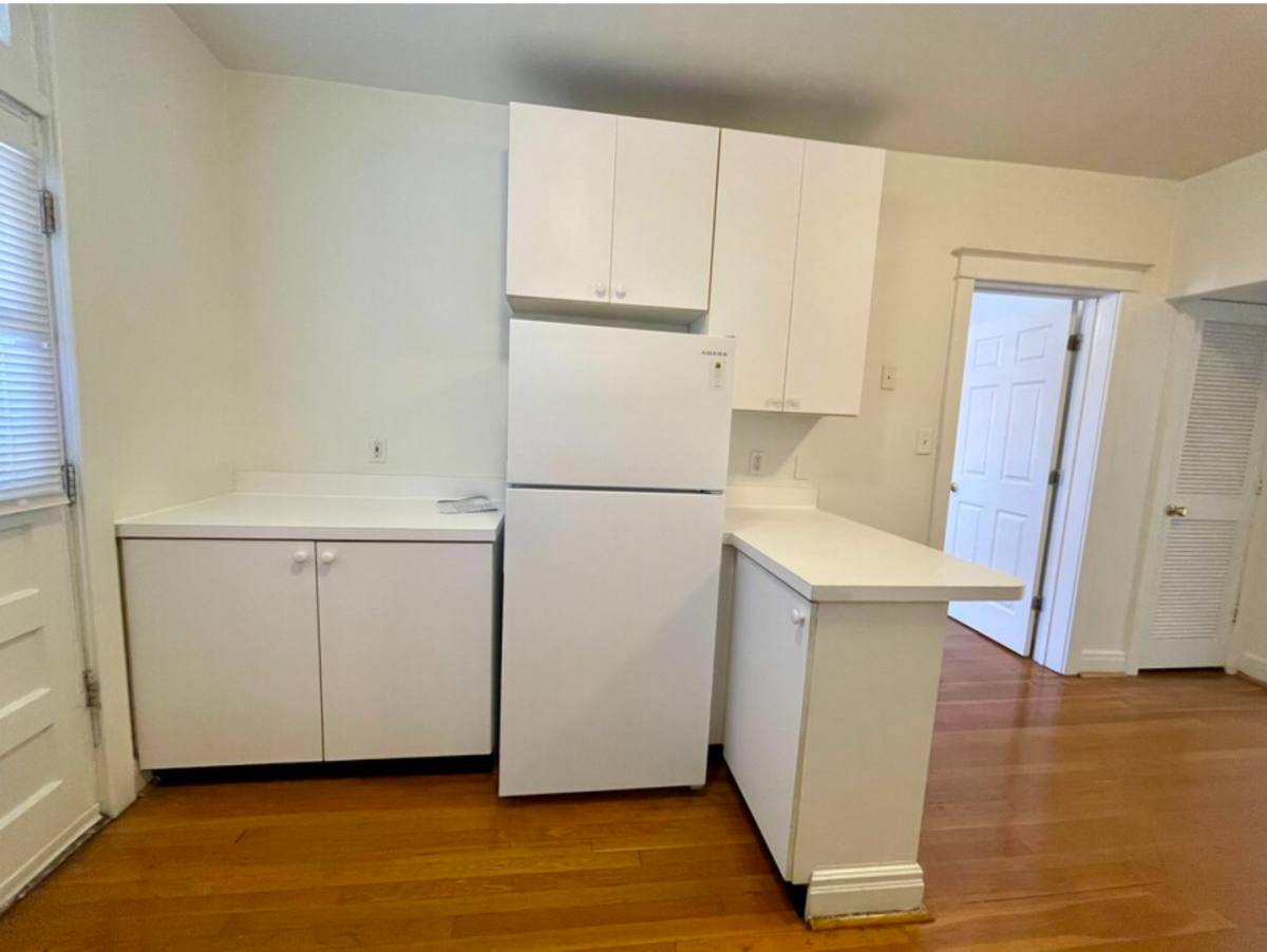 Apartment for rent at 6309 S Rosebury Ave, Saint Louis, MO 63105