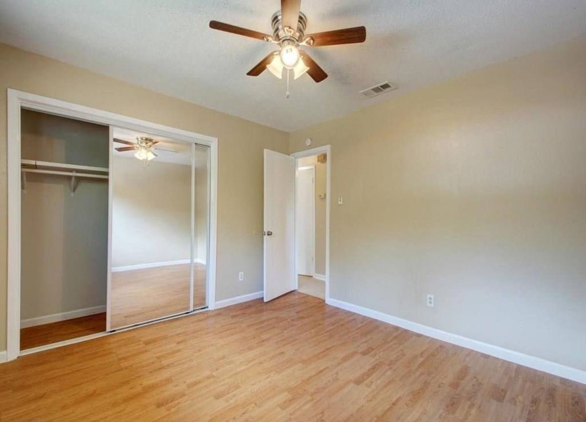Townhouse for rent at 608 1 2 Genard St #B, Austin, TX 78751