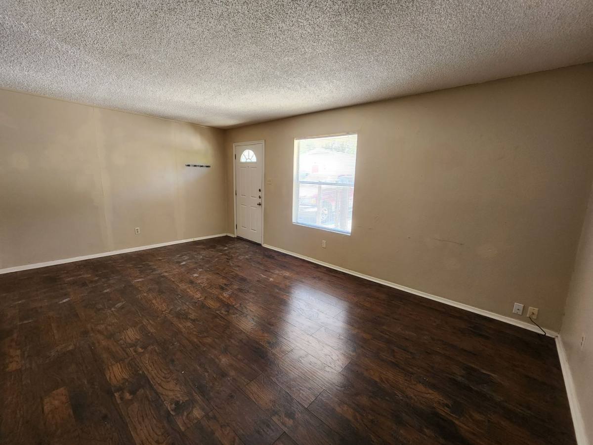 Townhouse for rent at 608 1 2 Genard St #B, Austin, TX 78751