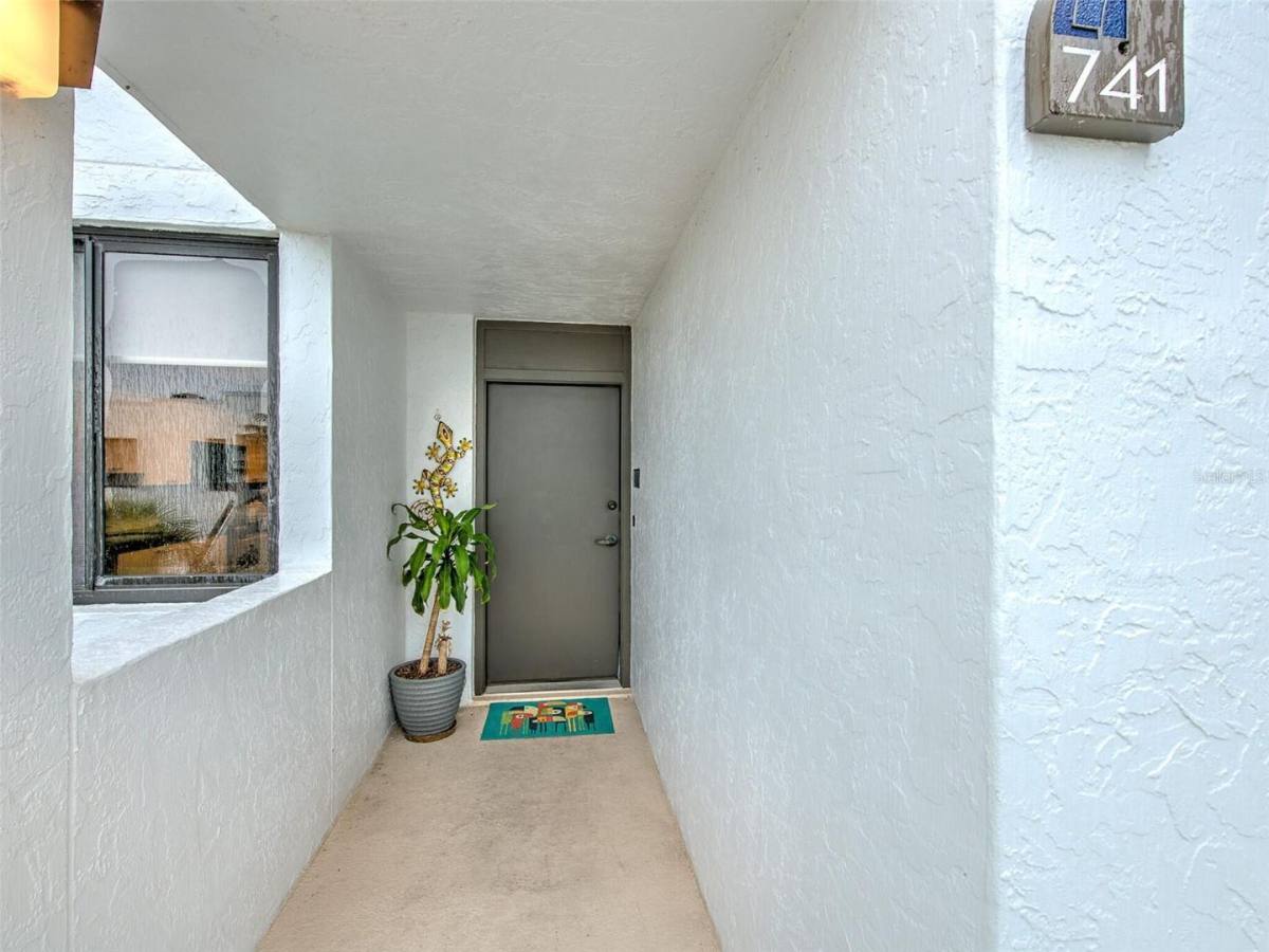 House for rent at 741 Bayport Way, Longboat Key, FL 34228