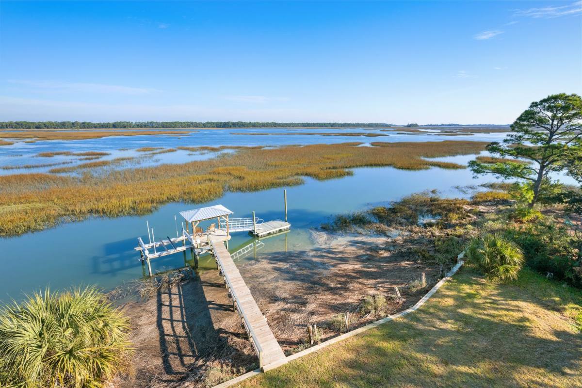 House for rent at 1532 Oak Island Dr, Charleston, SC 29412