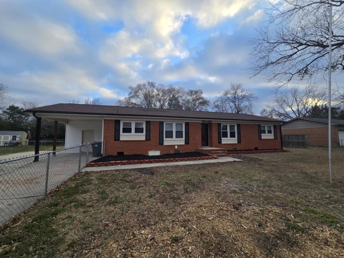 House for rent at 1443 Larkhall Dr, Fayetteville, NC 28304