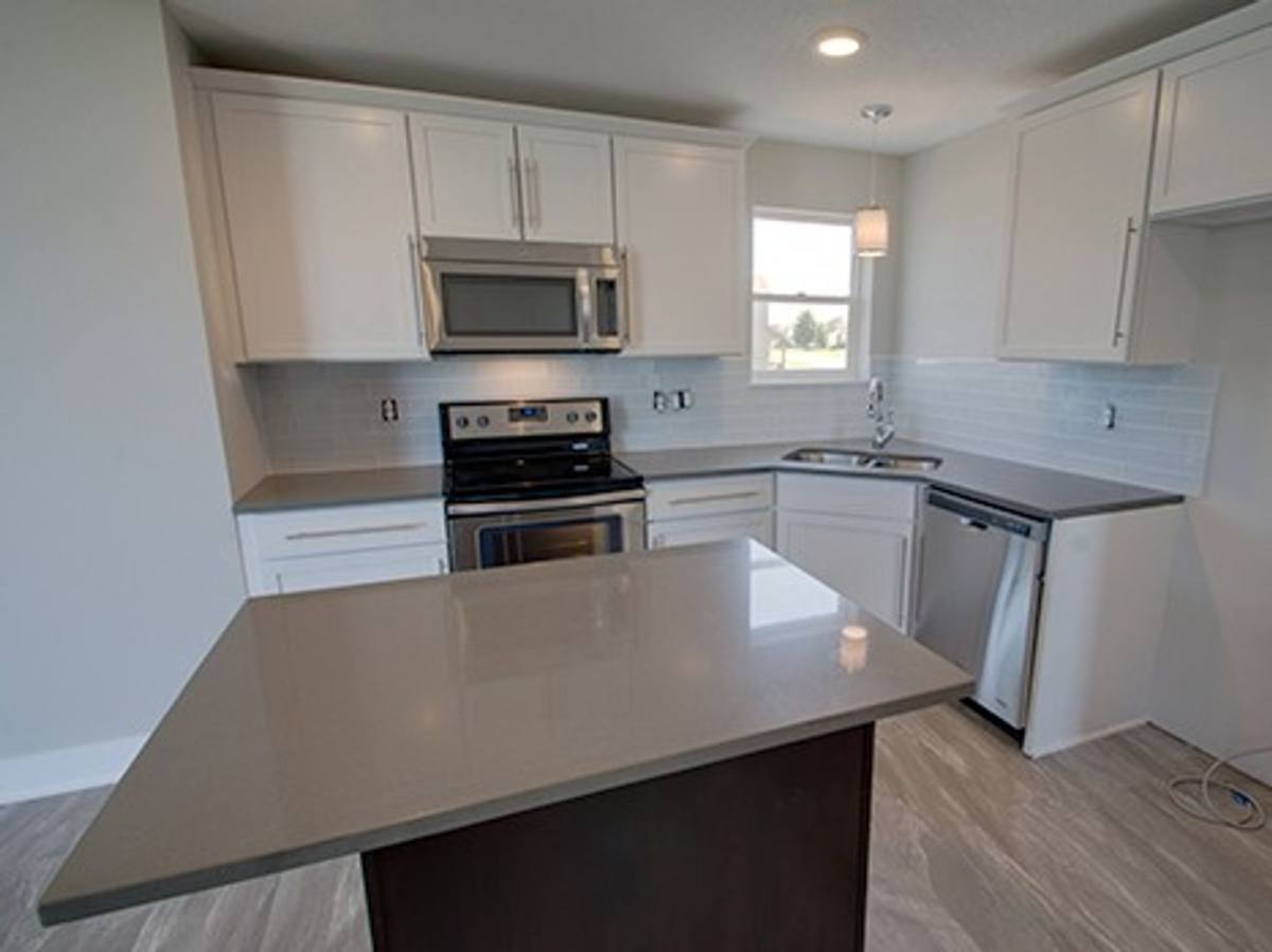 260 SE Waco Place, Waukee, IA 50263 - Townhouse for Rent - Image 9