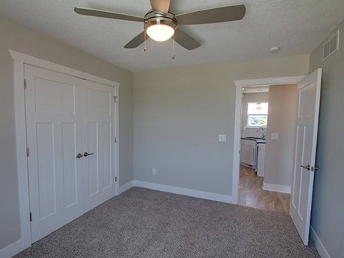 260 SE Waco Place, Waukee, IA 50263 - Townhouse for Rent - Image 6