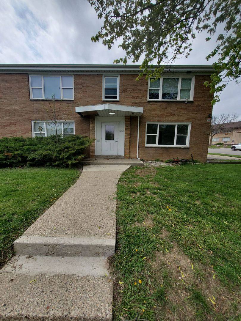 Apartment for rent at 2501-2505 S 44th St, Milwaukee, WI 53219